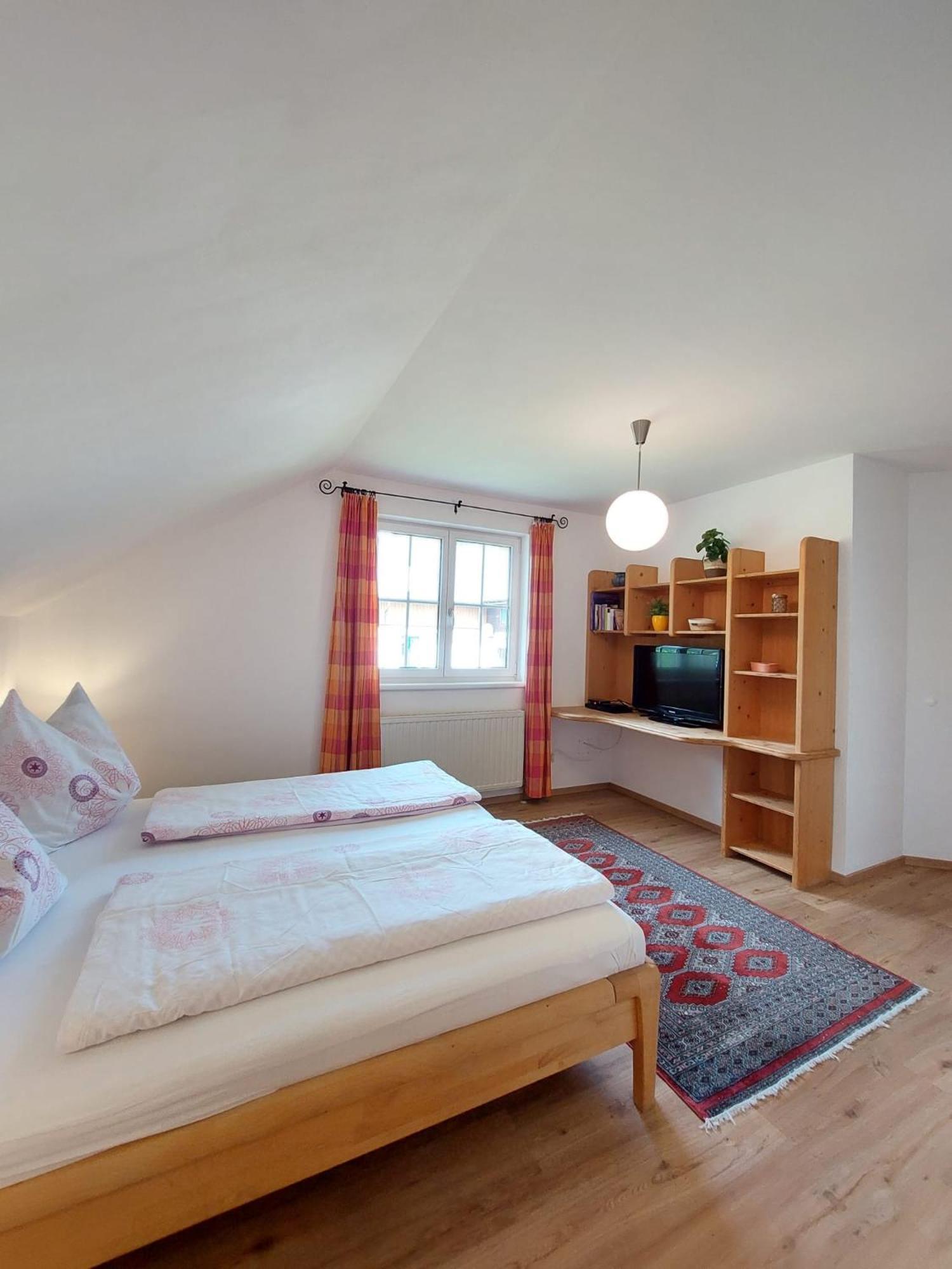 Lovely House With Mountain View & Big Garden In Bad Aussee Exterior foto